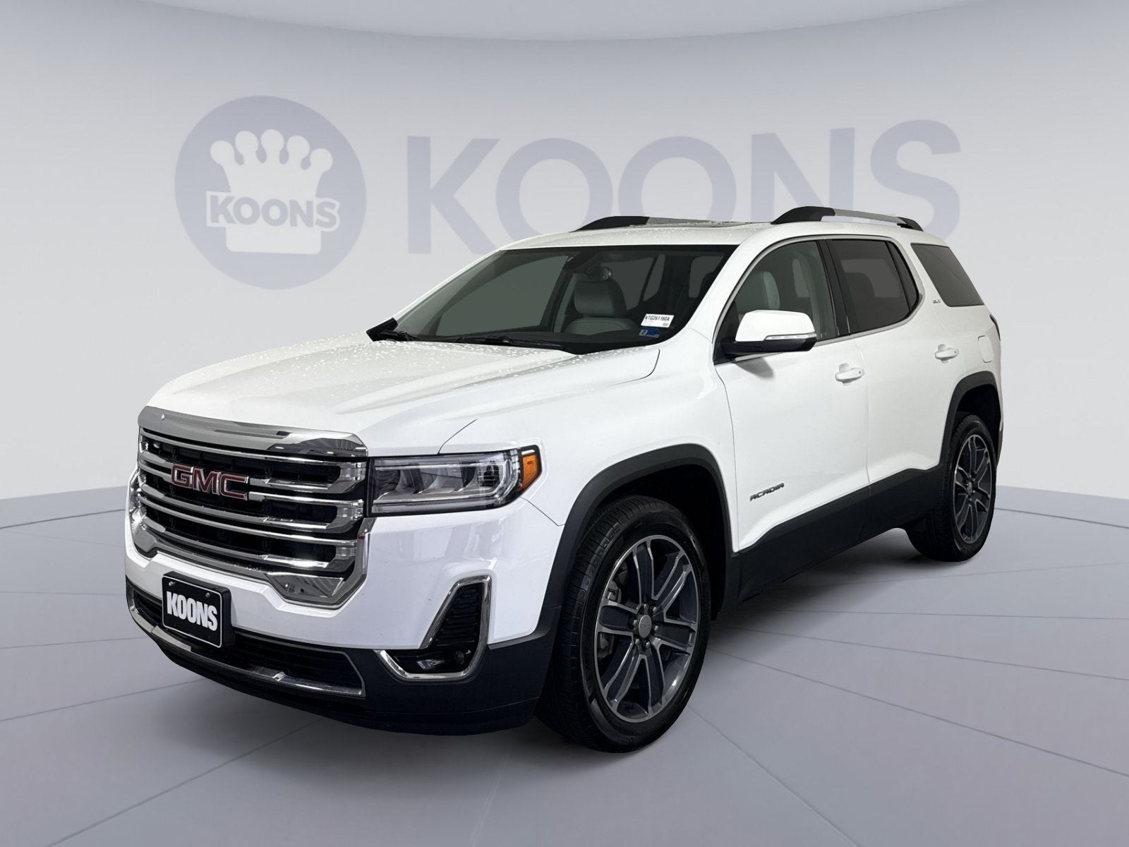 2020 GMC Acadia SLT in Summit White — front three-quarter view
