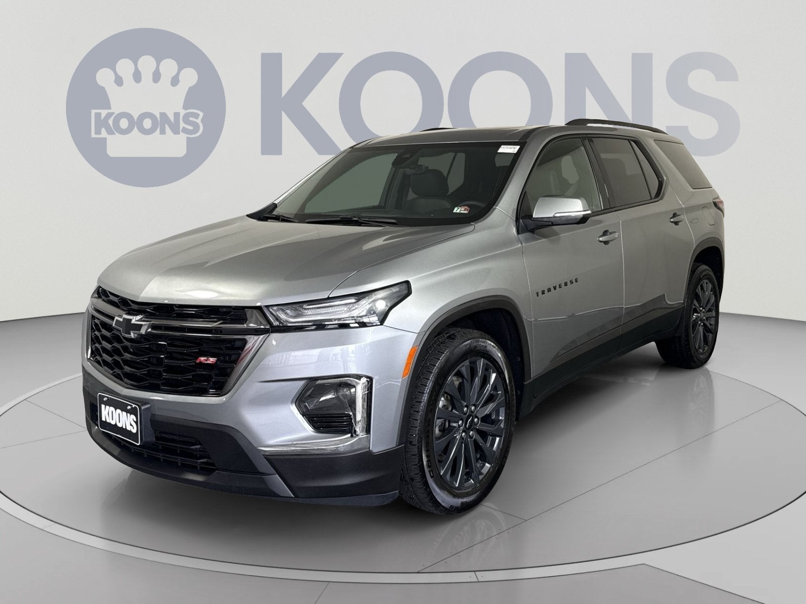 2023 Chevrolet Traverse RS in Sterling Gray Metallic — front three-quarter view