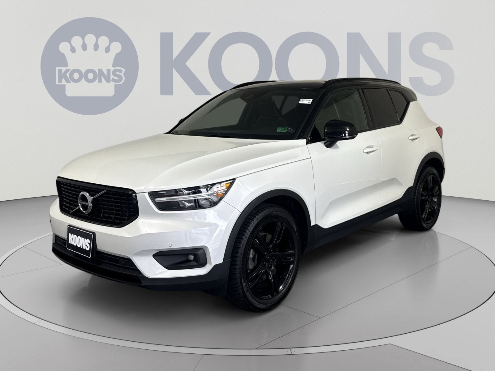 2020 Volvo XC40 R-Design in Crystal White Metallic — front three-quarter view
